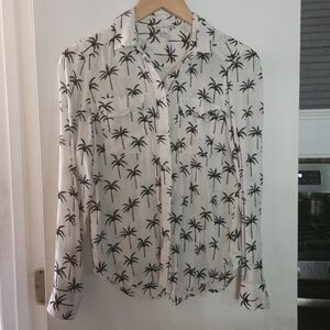 Bblack and white long sleeve button up shirt